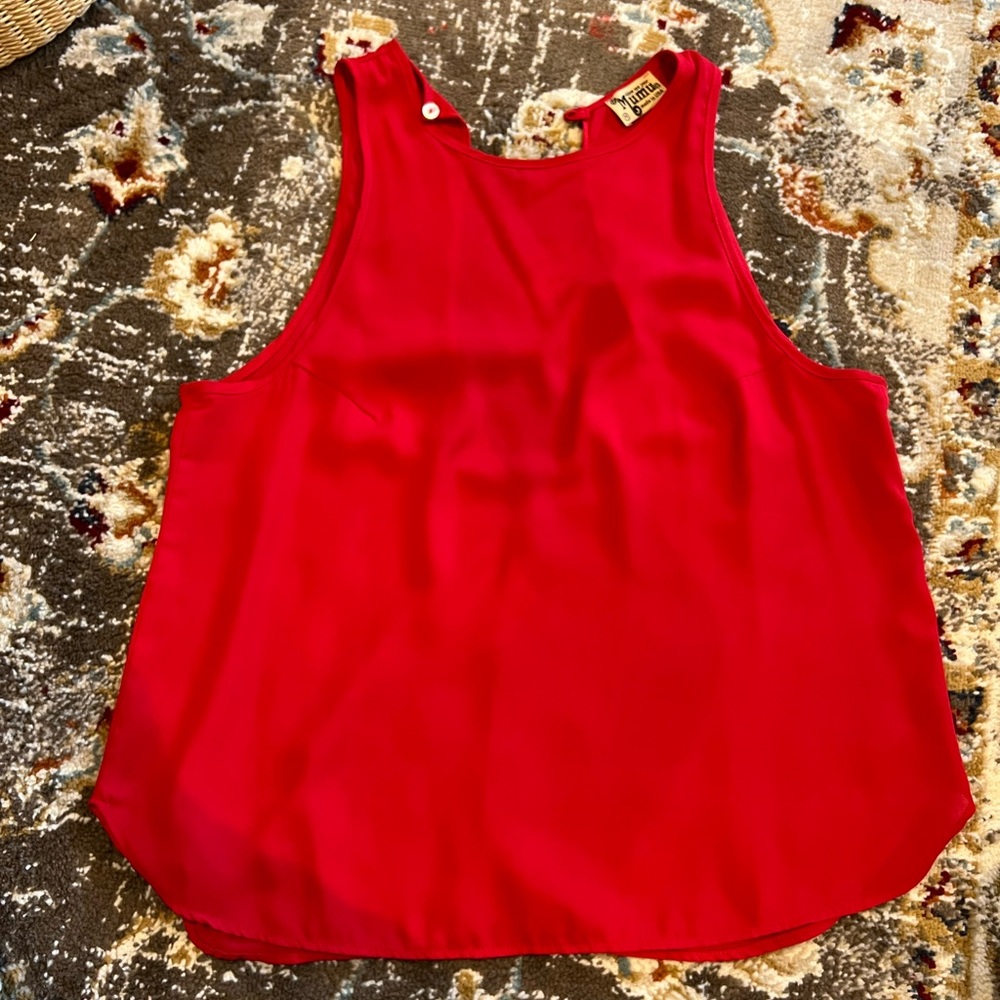 Show Me Your MuMu red tank with keyhole back. Lightweight material